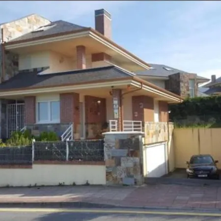 Chalet Adosado Con Encanto Junto Al Mar, En Castro Urdiales