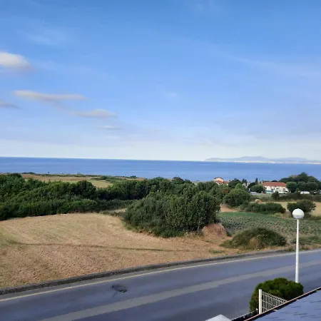 Chalet Adosado Con Encanto Junto Al Mar, En 카스트로우르디알레스